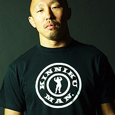 2010 MONSTER/CCP MUSCULAR-T SUMMER COLLECTION. キン肉マン サークルT ブラック (フロントプリント)